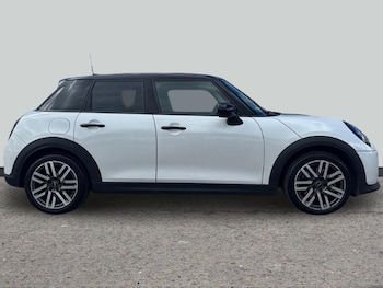 Used MINI Cooper 2024 for sale - 78568613: Photo