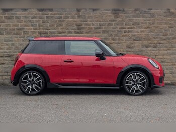 Used MINI Cooper 2024 for sale - 76981255: Photo