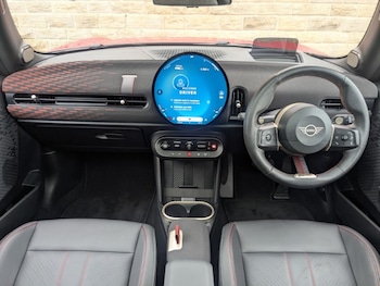 Used MINI Cooper 2024 for sale - 76981255: Photo