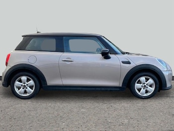 Used MINI Hatch 2022 for sale - 76982322: Photo