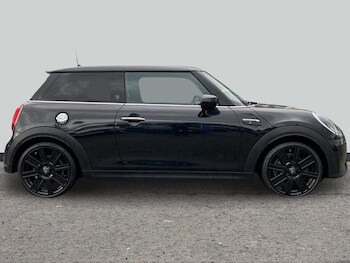 Used MINI Hatch 2023 for sale - 76981481: Photo