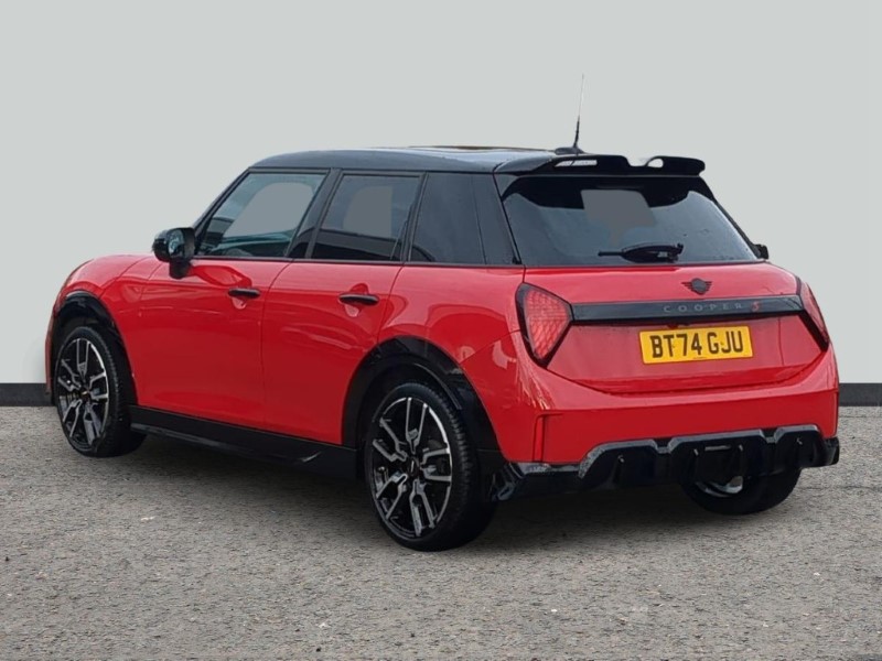 Used MINI Cooper 2024 for sale - 76980794: Photo 2