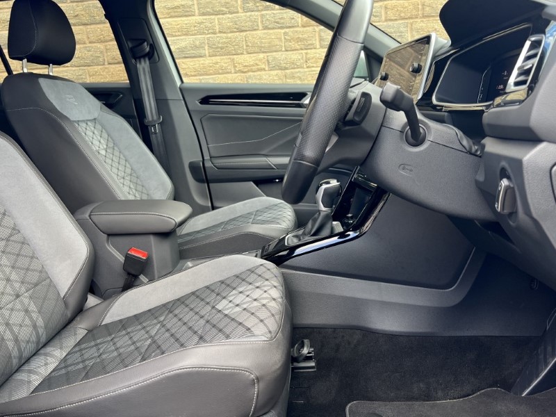 Used Volkswagen T-Roc 2023 for sale - 76981231: Photo 11