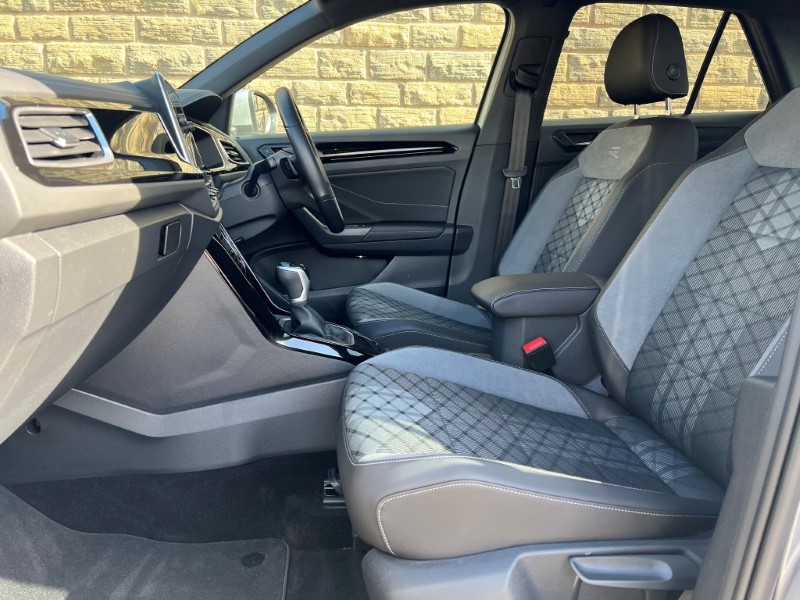 Used Volkswagen T-Roc 2023 for sale - 76981231: Photo 20