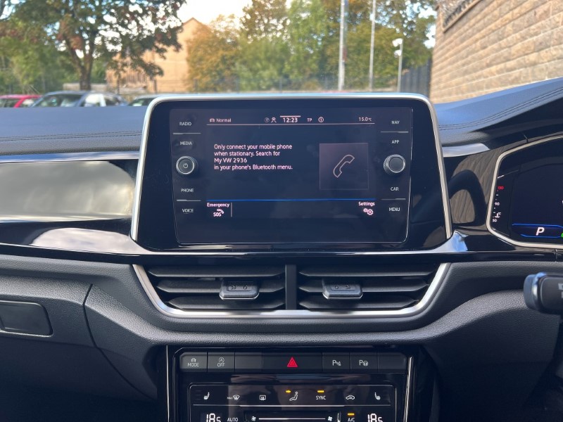 Used Volkswagen T-Roc 2023 for sale - 76981231: Photo 26