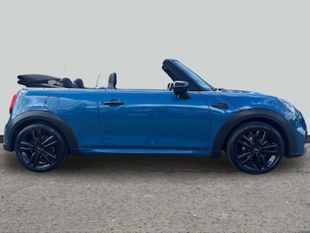 Used MINI Convertible 2024 for sale - 79606895: Photo