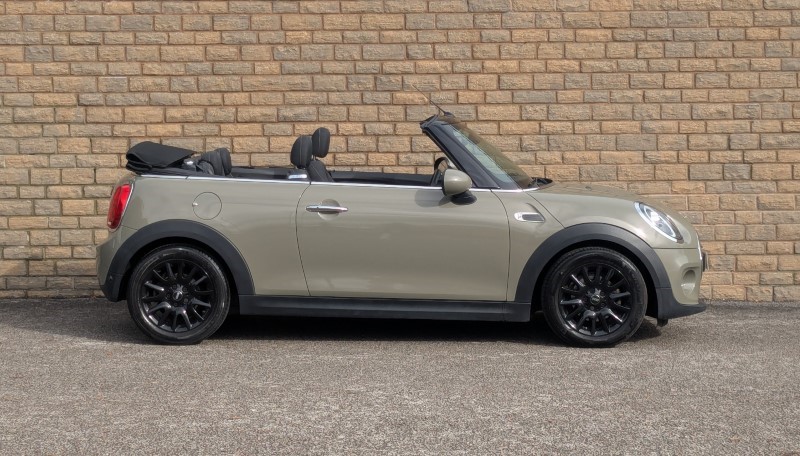 Used MINI Convertible 2019 for sale - 76981182: Photo 3