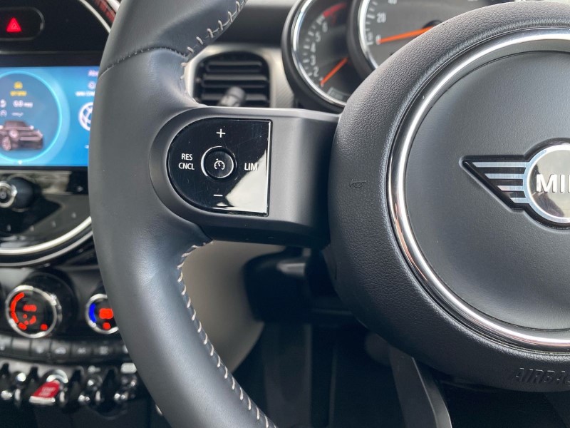 Used MINI Convertible 2022 for sale - 76982223: Photo 17