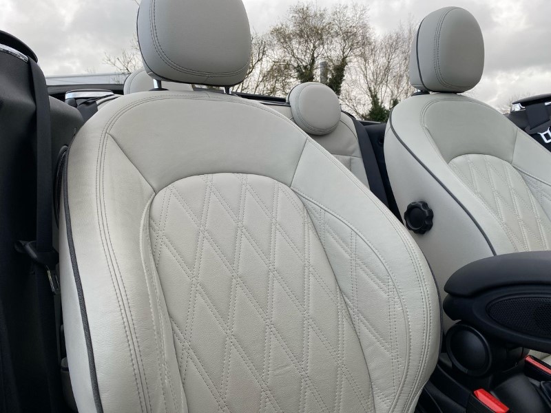 Used MINI Convertible 2022 for sale - 76982223: Photo 24