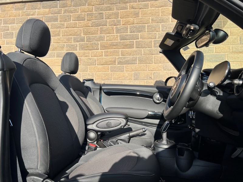 Used MINI Convertible 2021 for sale - 76980894: Photo 11