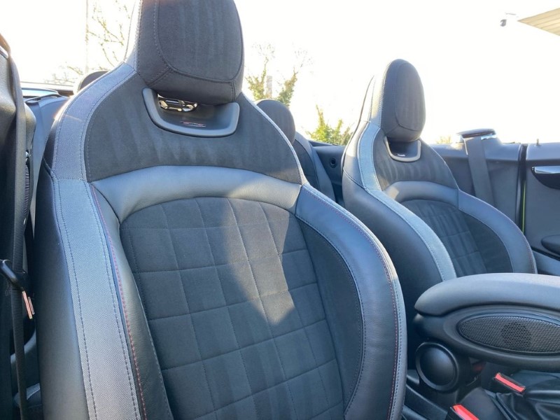 Used MINI Convertible 2024 for sale - 77607134: Photo 24