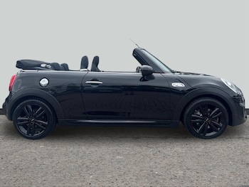 Used MINI Convertible 2018 for sale - 79556743: Photo