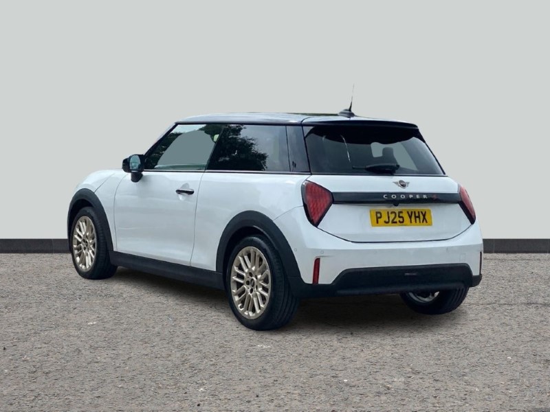 Used MINI Cooper 2025 for sale - 76982181: Photo 2