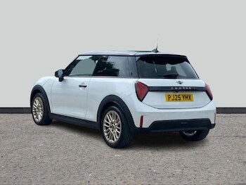 Used MINI Cooper 2025 for sale - 76982181: Photo