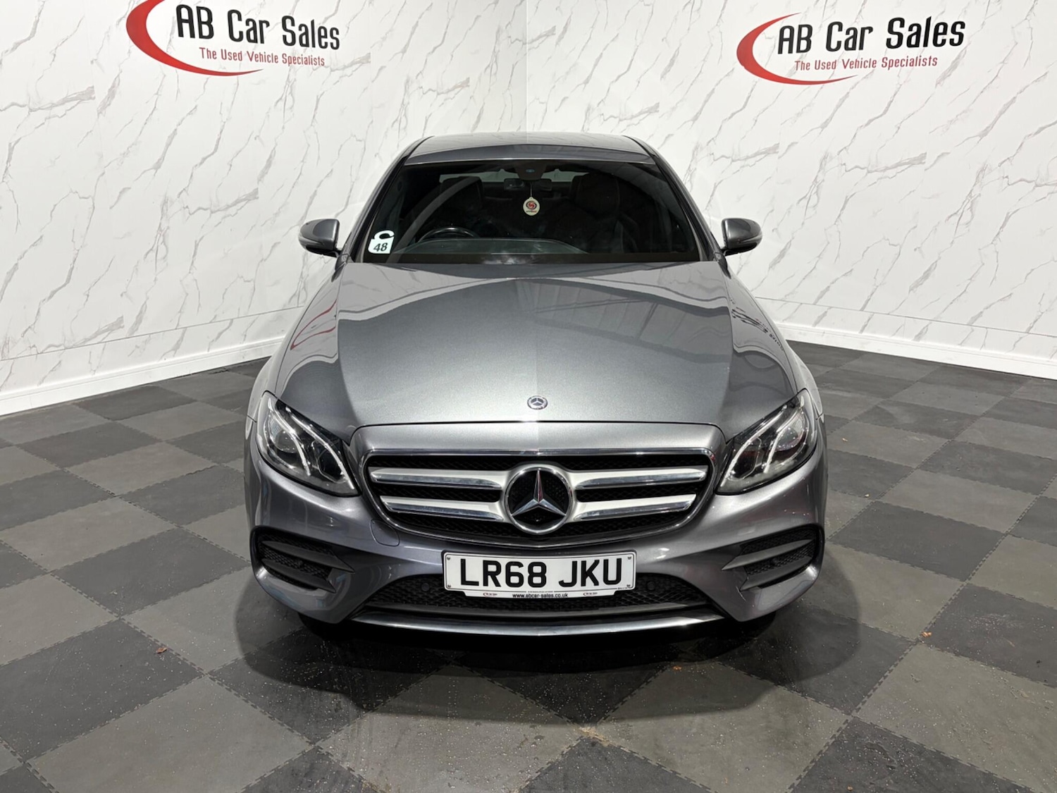 Used Mercedes-Benz E Class 2018 for sale - 77254914: Photo 2