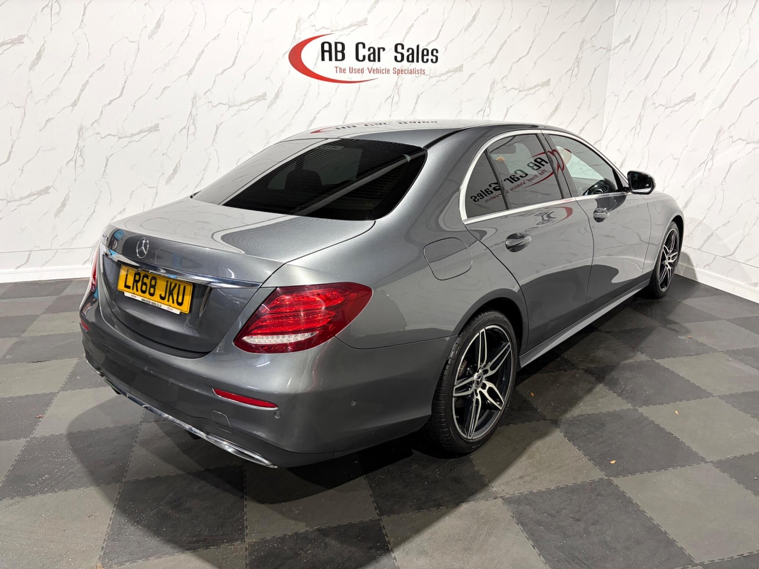 Used Mercedes-Benz E Class 2018 for sale - 77254914: Photo 8