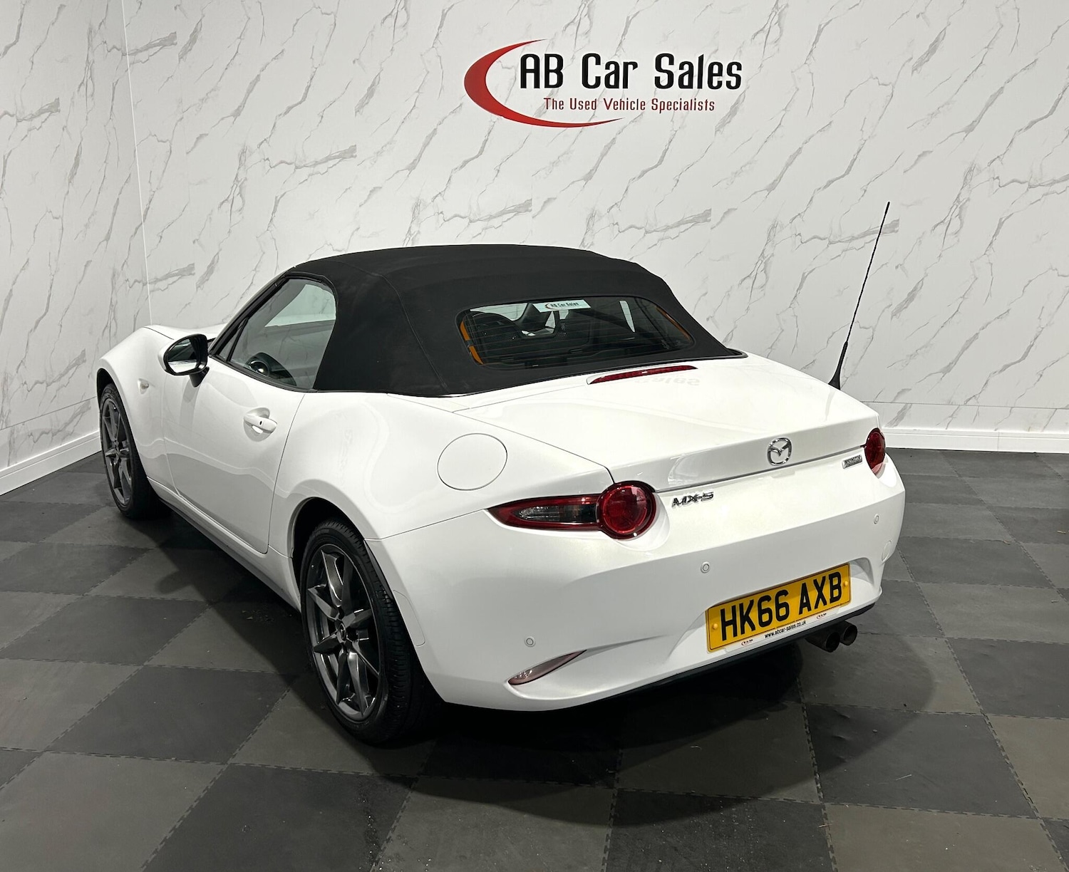 Used Mazda MX-5 2017 for sale - 76175462: Photo 8