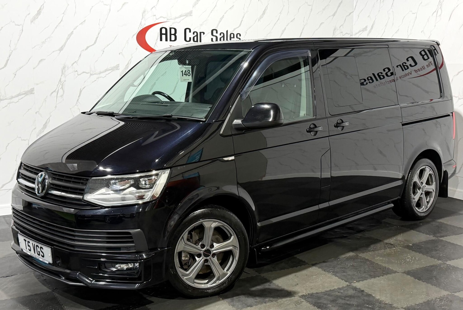 Used Volkswagen Transporter 2017 for sale - 77143889: Photo 1