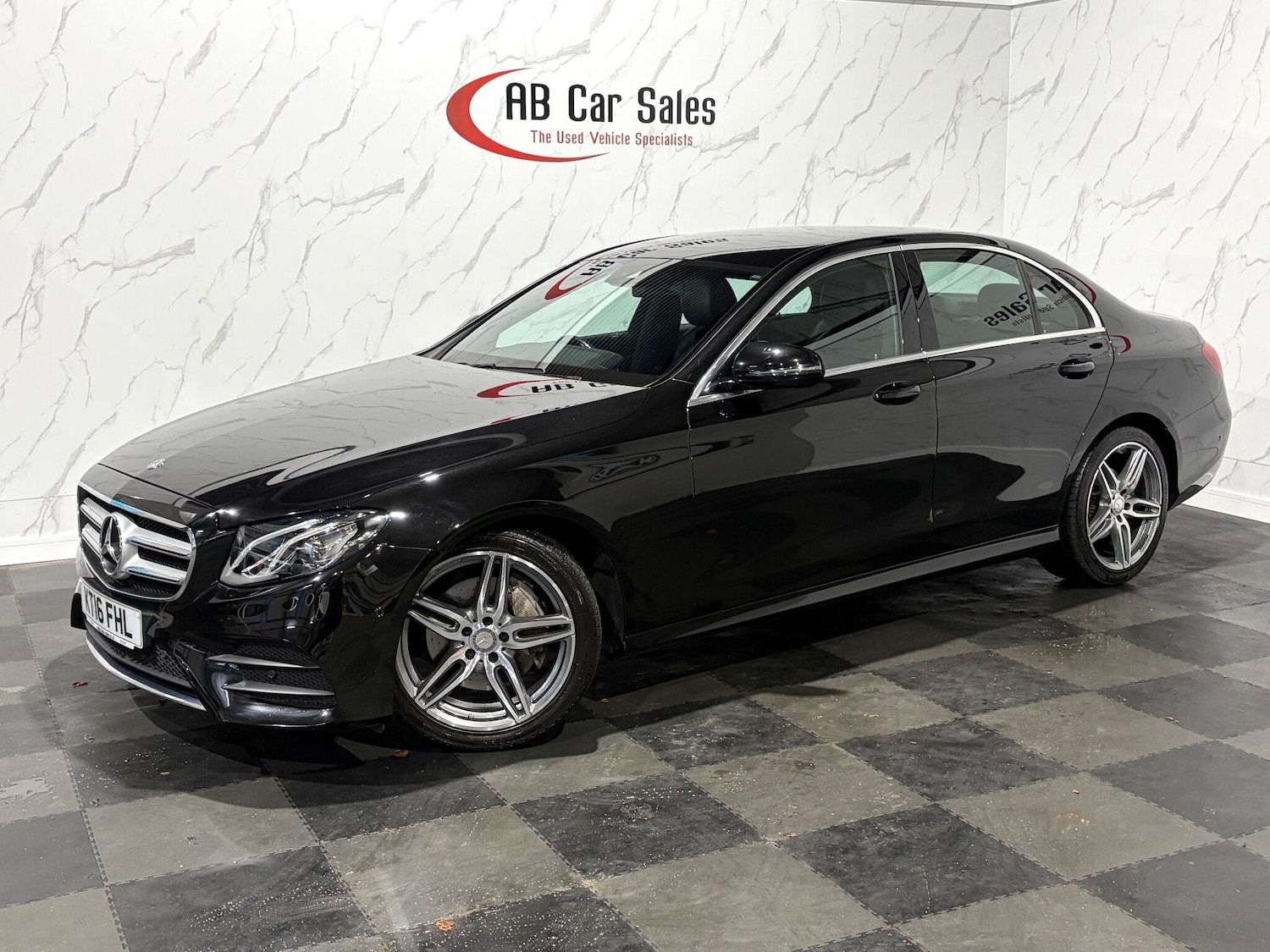 Used Mercedes-Benz E Class 2016 for sale - 76539082: Photo 1