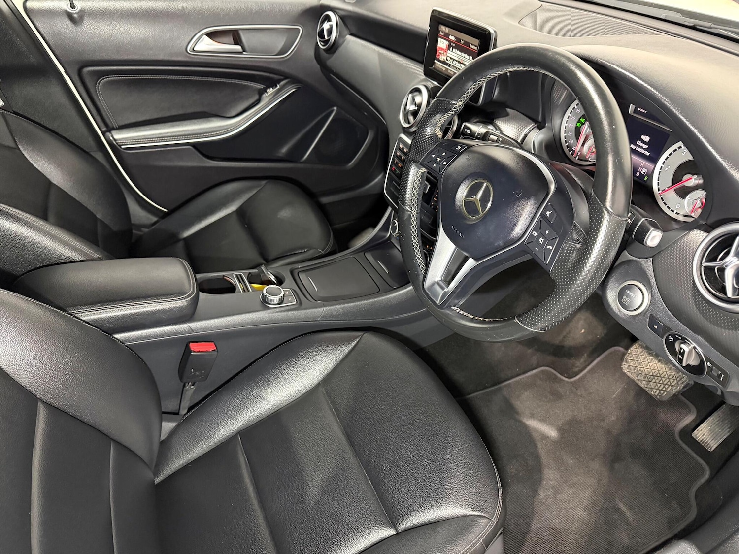 Used Mercedes-Benz A-Class for sale - 76994625: Photo 11