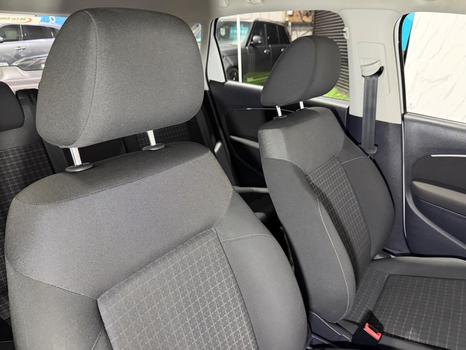 Used Volkswagen Polo 2015 for sale - 77425612: Photo 12