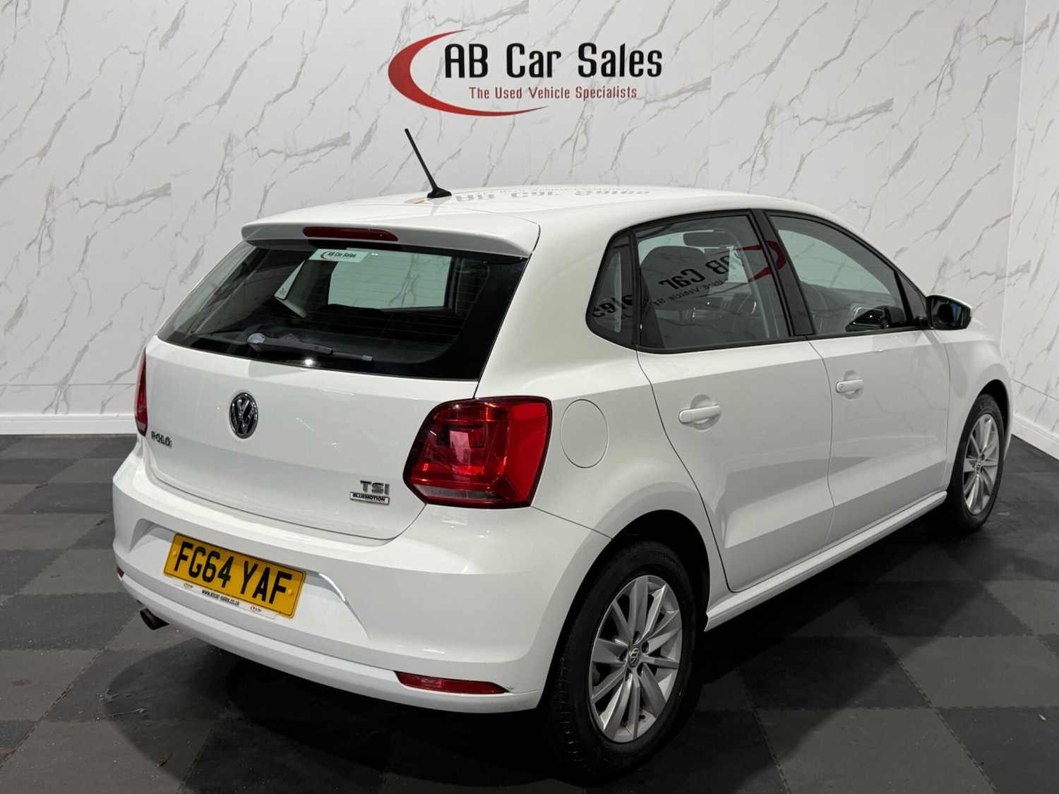 Used Volkswagen Polo 2015 for sale - 77425612: Photo 9