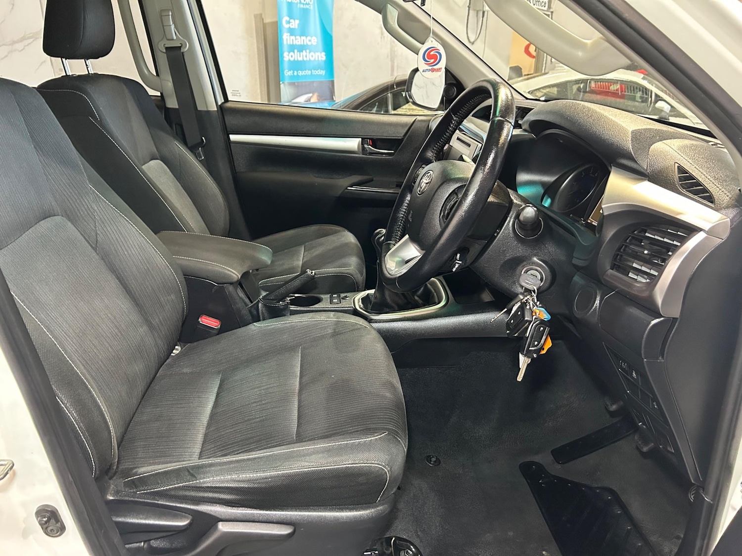 Used Toyota Hilux 2019 for sale - 76989999: Photo 13