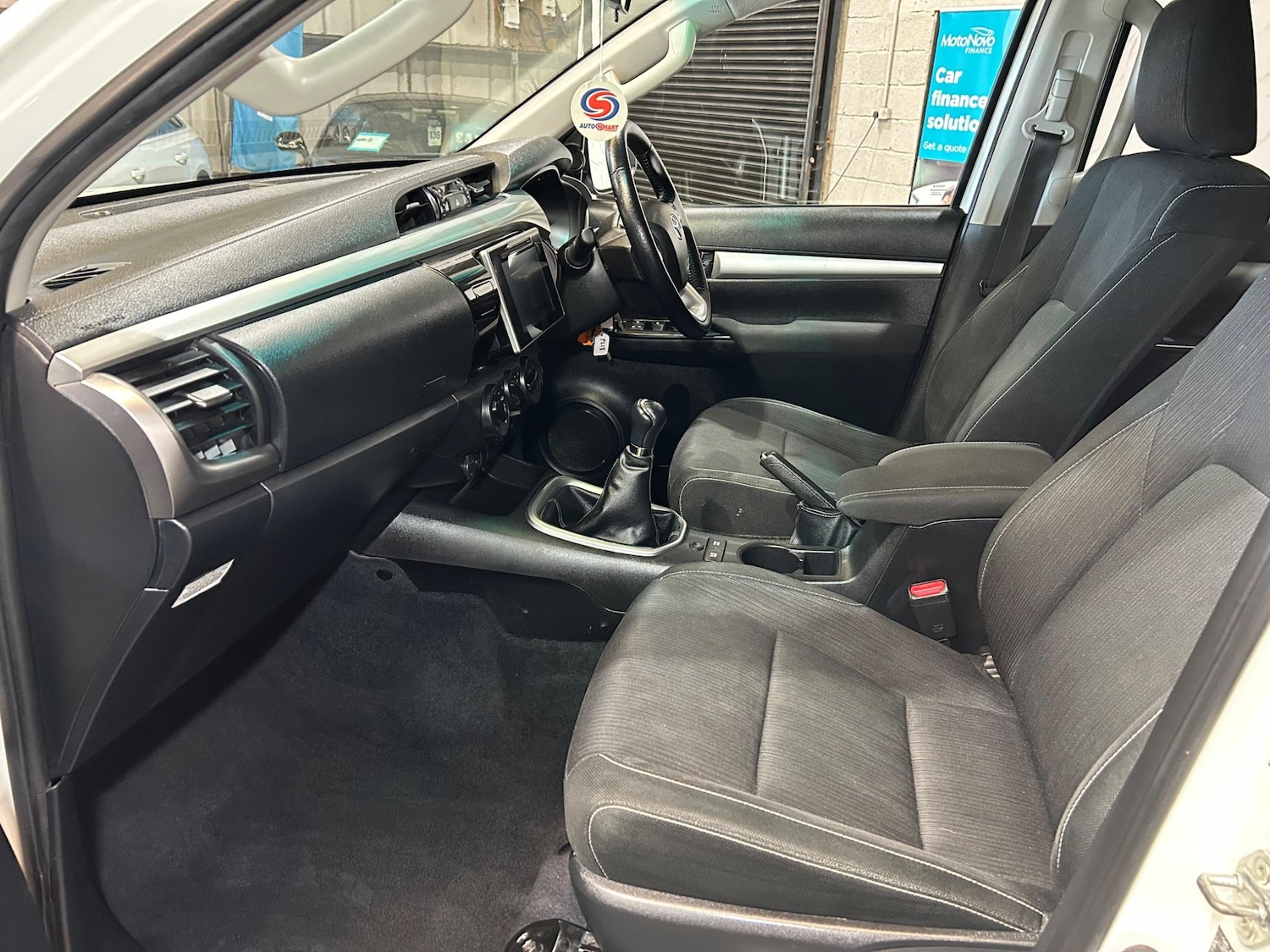 Used Toyota Hilux 2019 for sale - 76989999: Photo 18