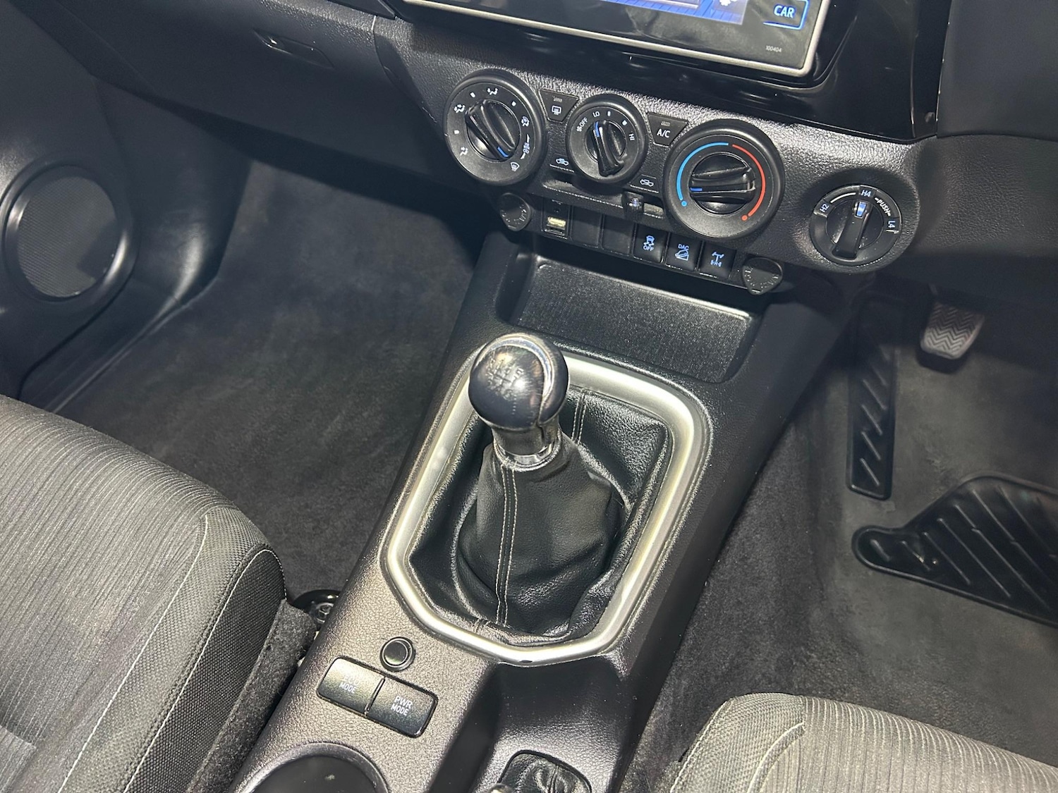 Used Toyota Hilux 2019 for sale - 76989999: Photo 24