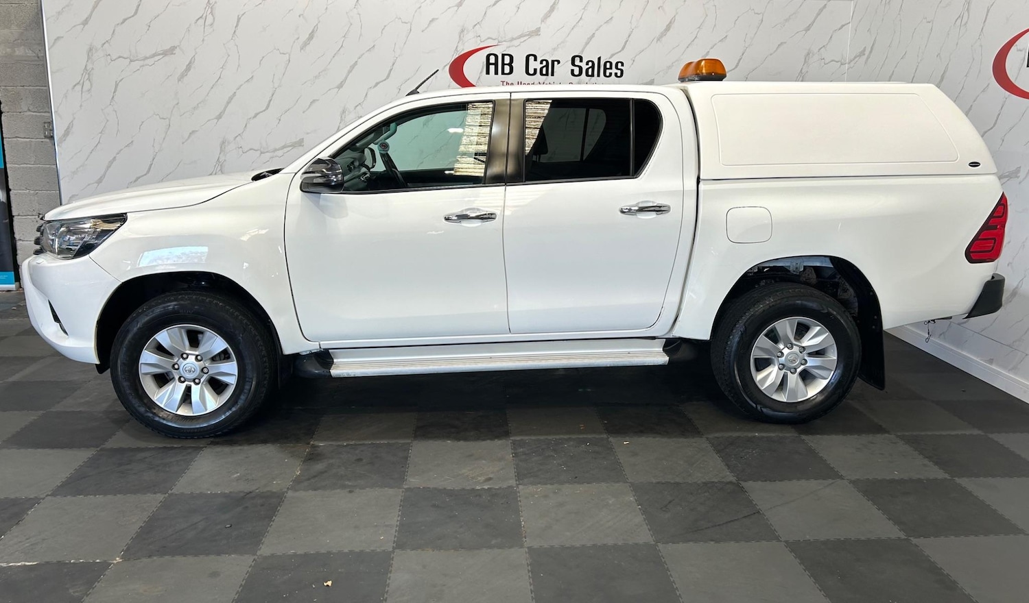 Used Toyota Hilux 2019 for sale - 76989999: Photo 5