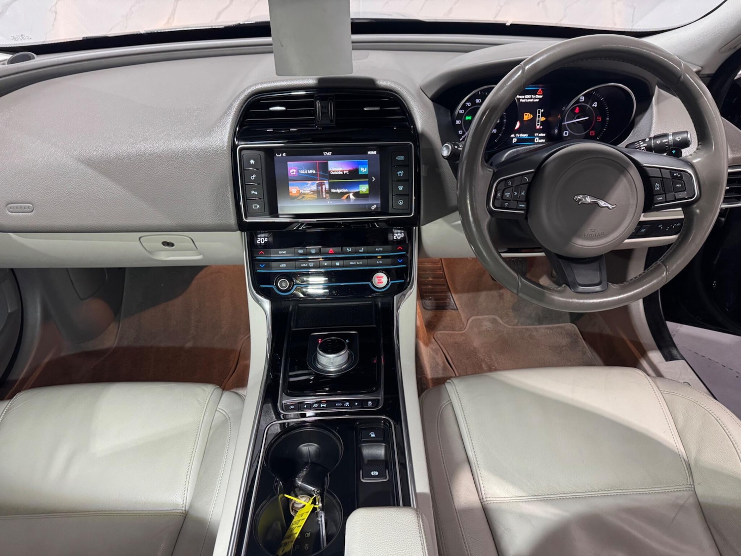 Used Jaguar XE 2016 for sale - 77898277: Photo 16