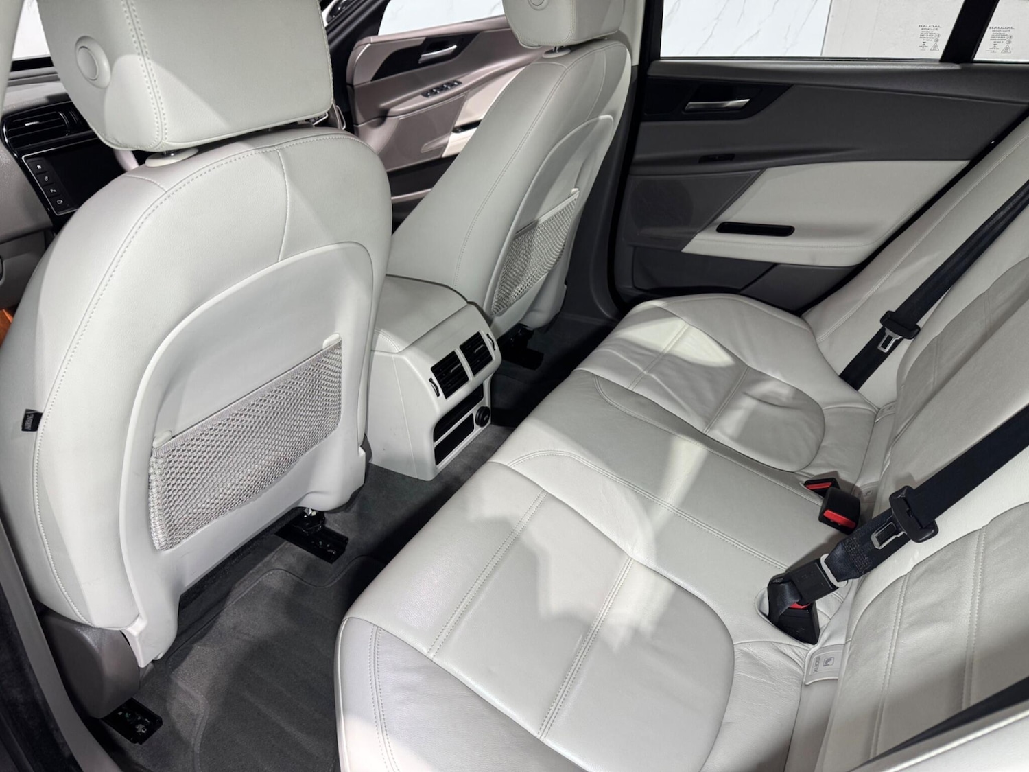 Used Jaguar XE 2016 for sale - 77898277: Photo 19