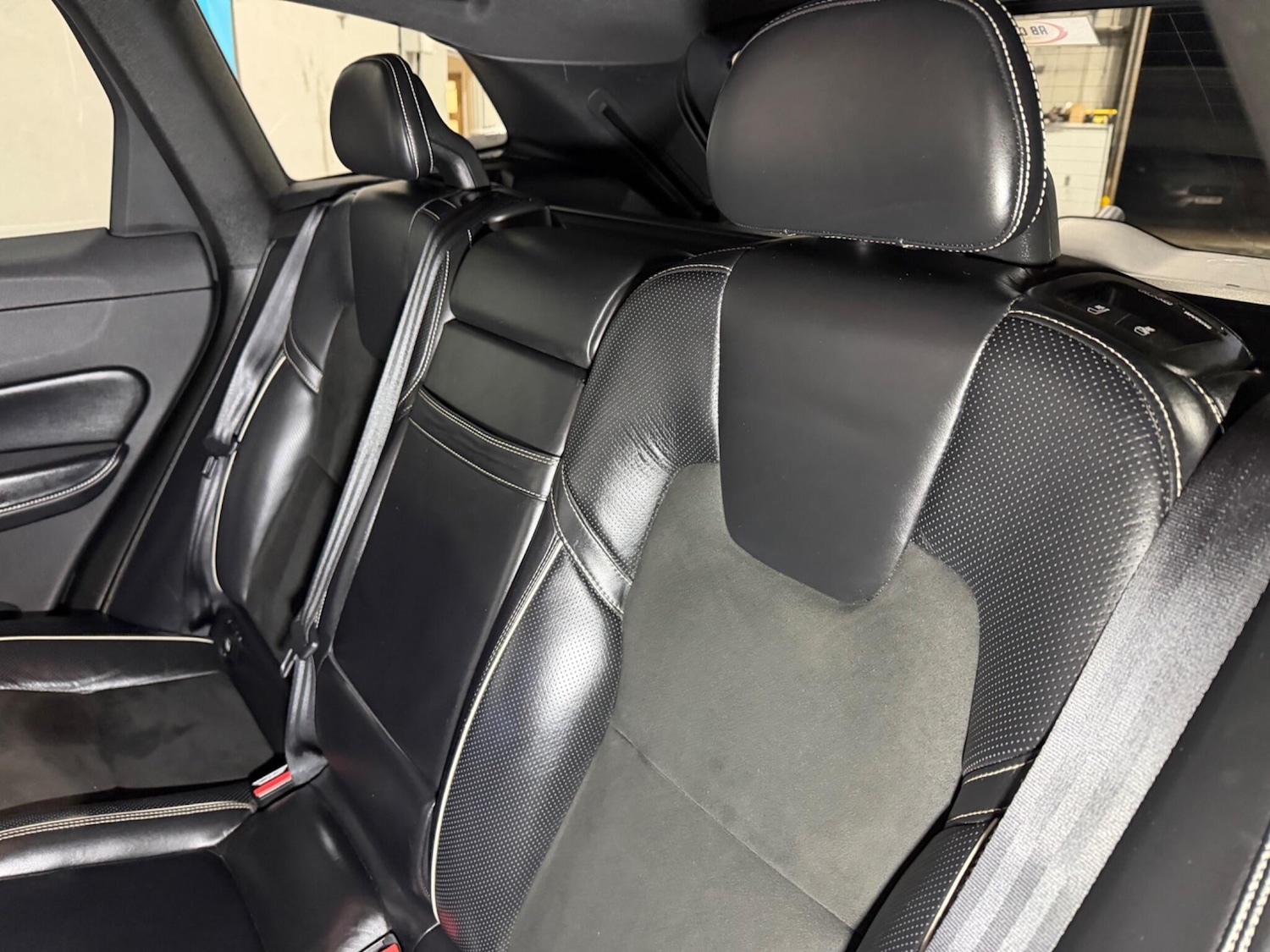 Used Volvo XC60 2017 for sale - 77108890: Photo 19