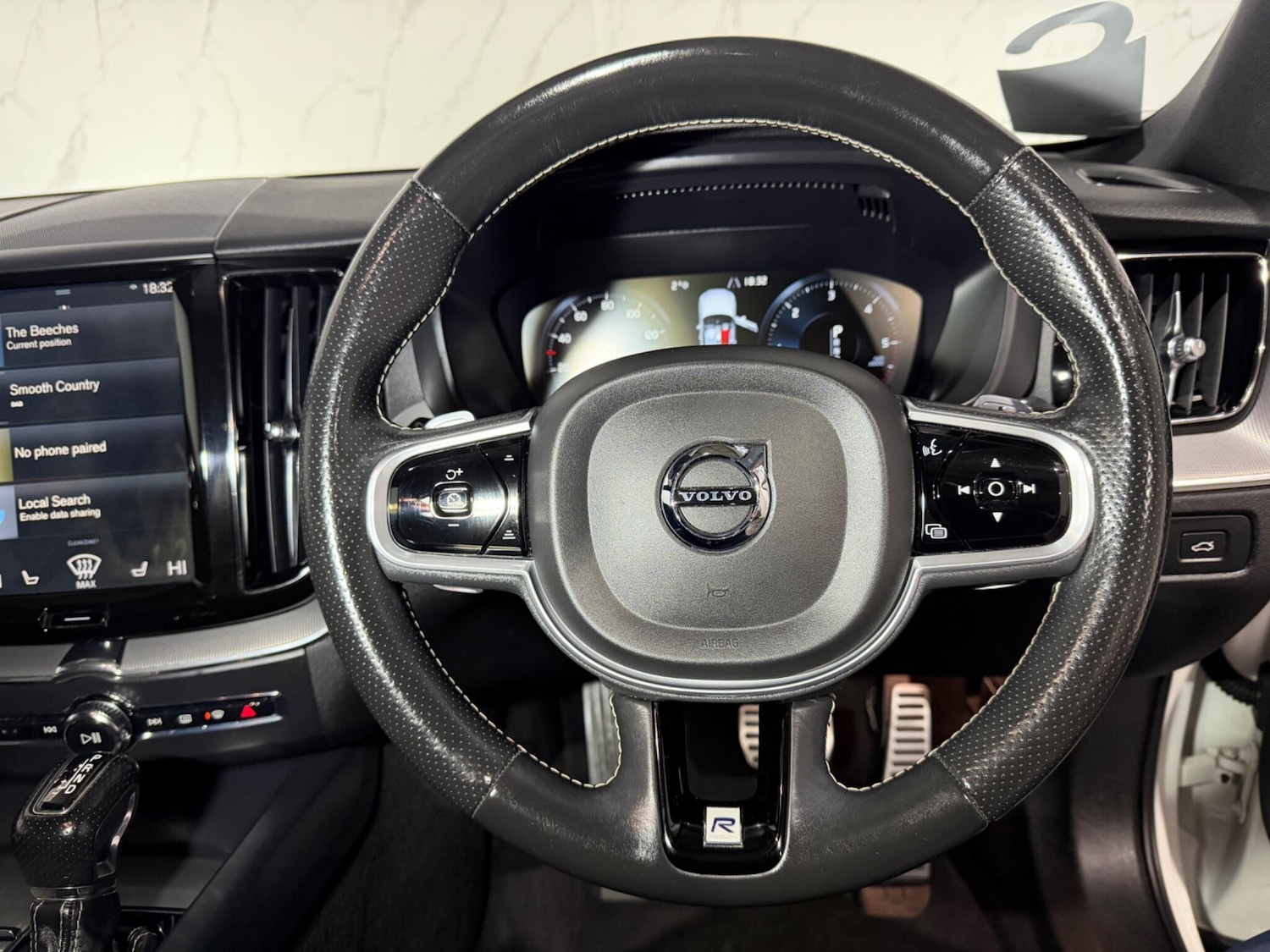 Used Volvo XC60 2017 for sale - 77108890: Photo 24