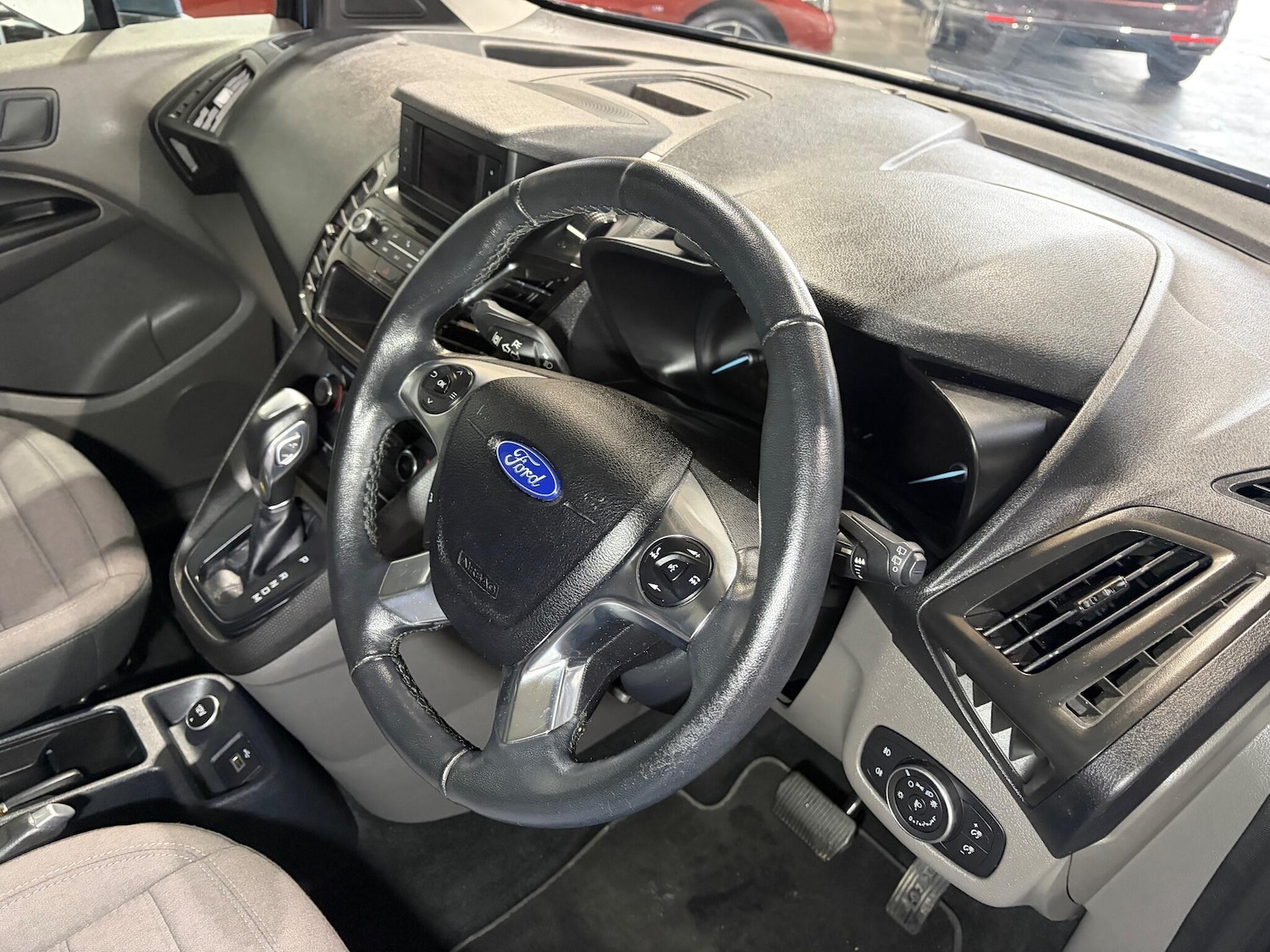 Used Ford Grand Tourneo Connect 2018 for sale - 77074457: Photo 22