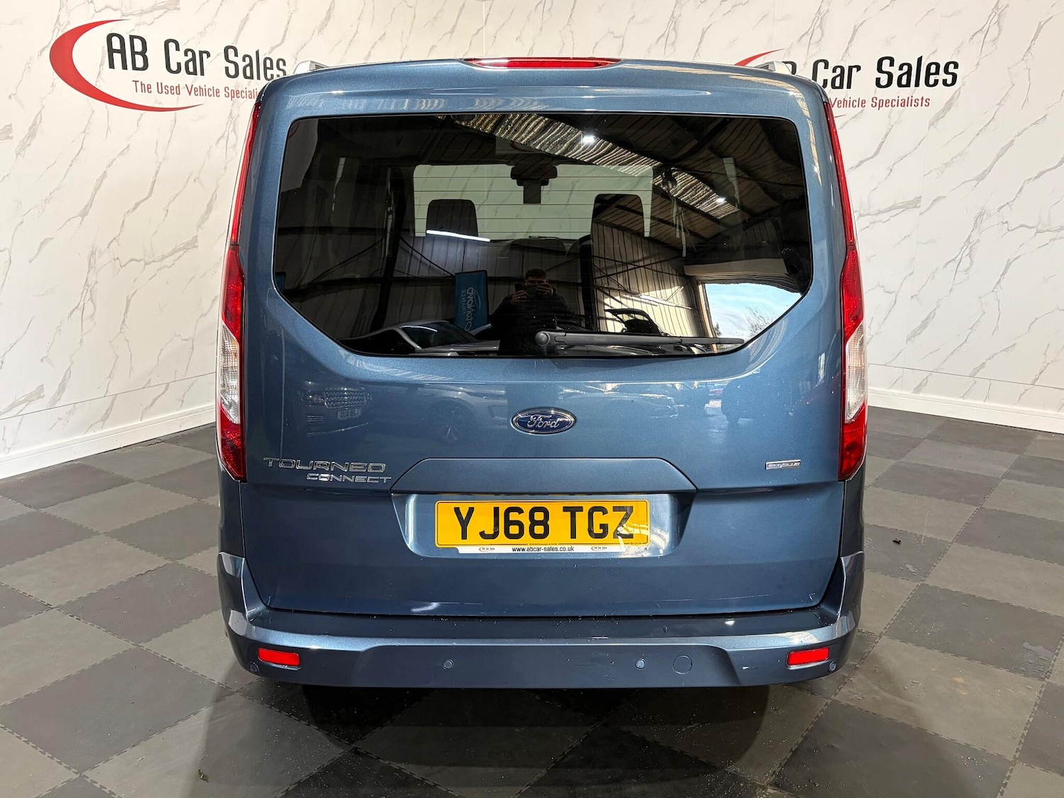 Used Ford Grand Tourneo Connect 2018 for sale - 77074457: Photo 4