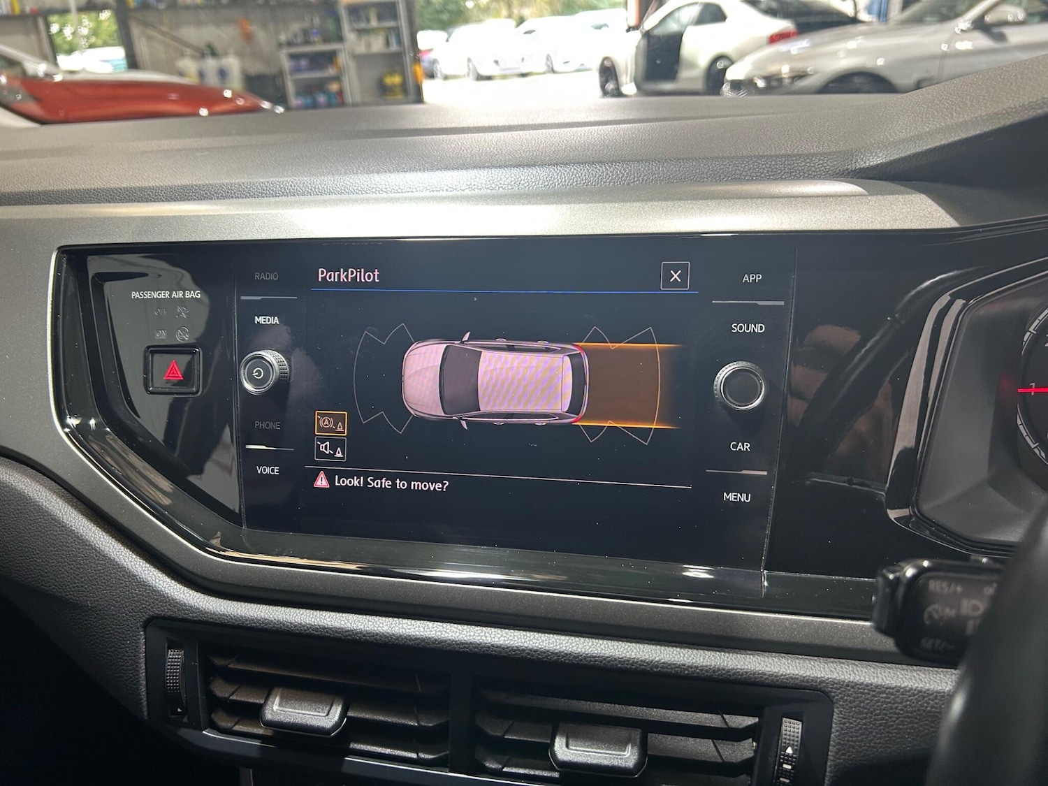 Used Volkswagen Polo 2018 for sale - 76992106: Photo 24