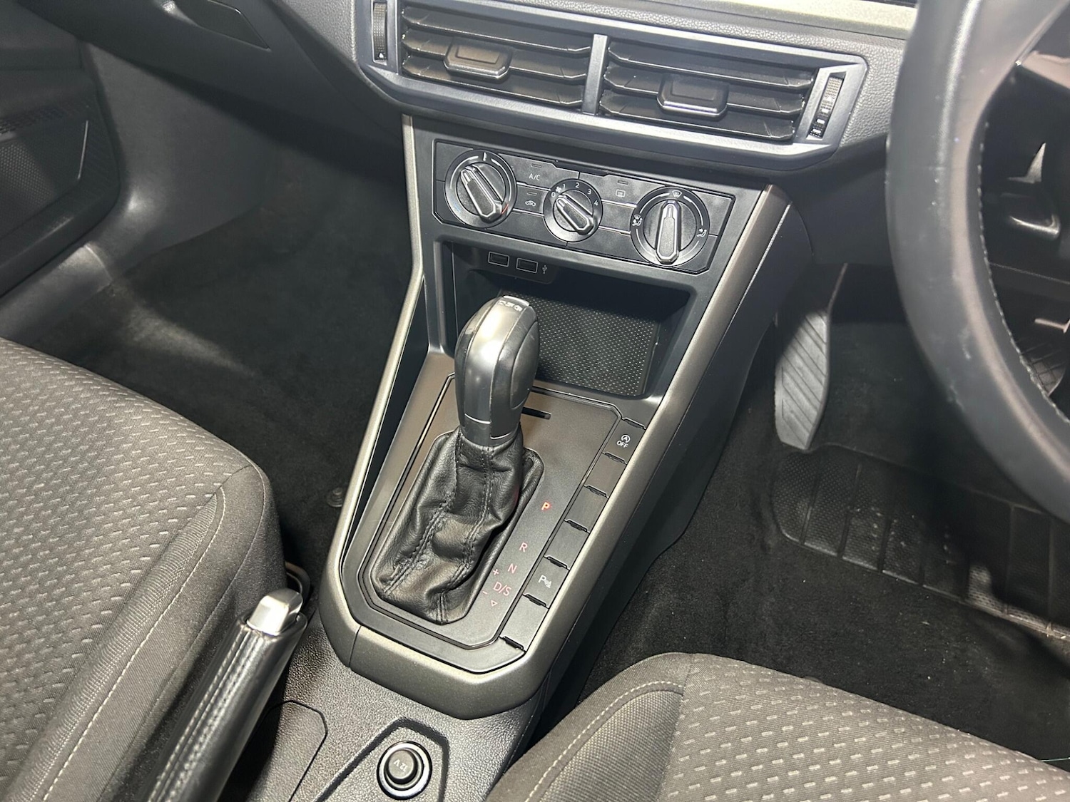 Used Volkswagen Polo 2018 for sale - 76992106: Photo 26