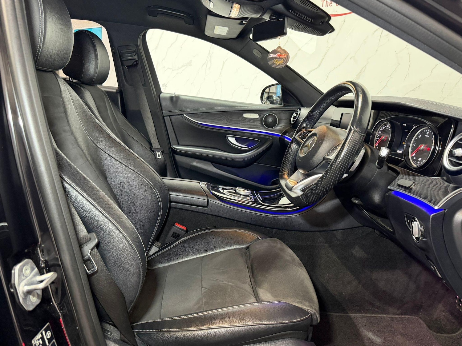 Used Mercedes-Benz E Class 2017 for sale - 77924909: Photo 12