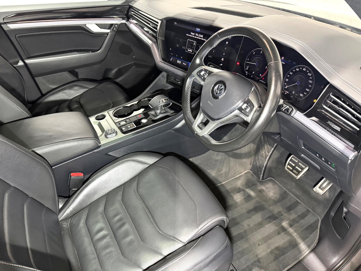 Used Volkswagen Touareg 2018 for sale - 77305969: Photo 11