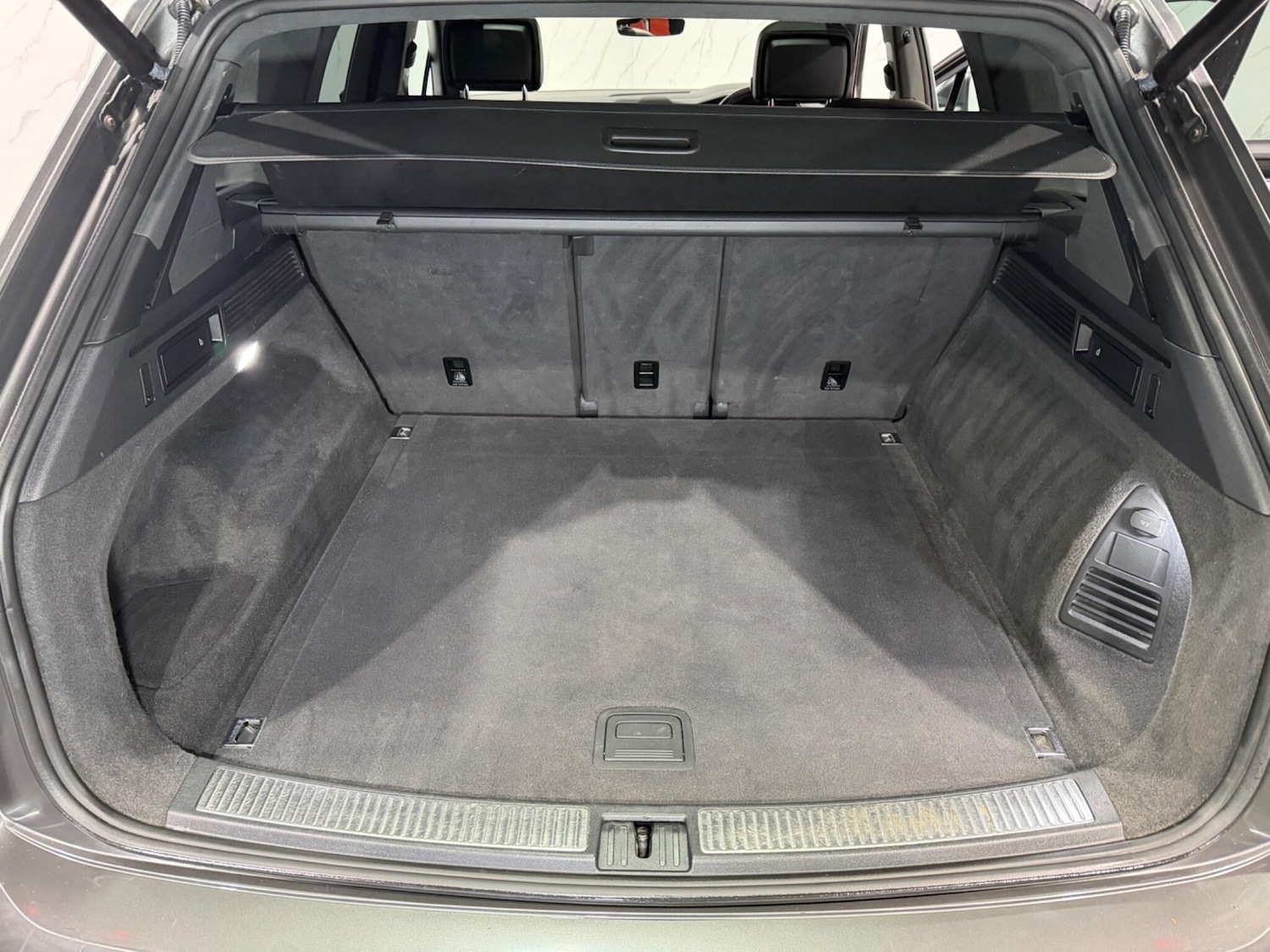 Used Volkswagen Touareg 2018 for sale - 77305969: Photo 18