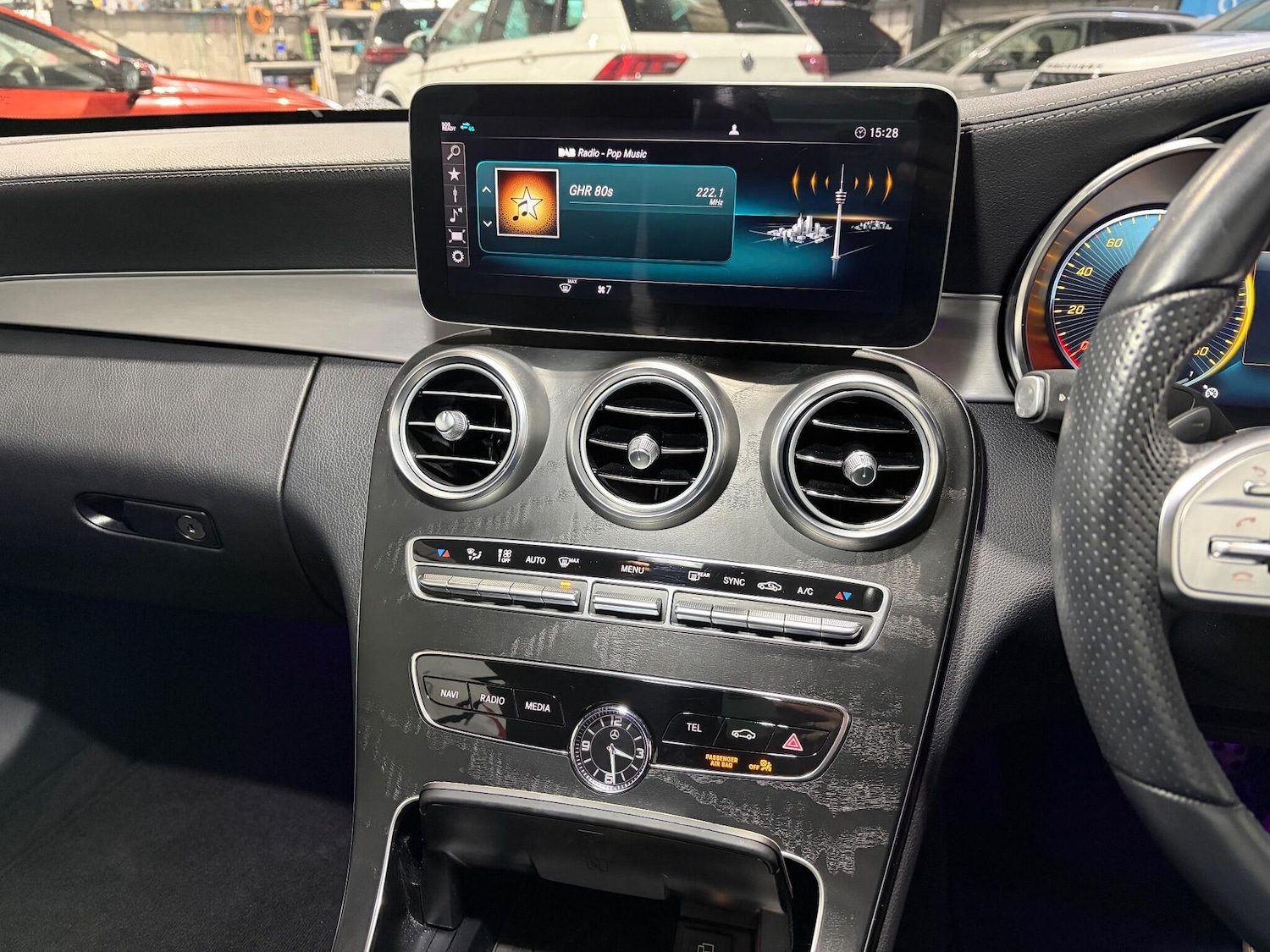 Used Mercedes-Benz C Class 2018 for sale - 77215266: Photo 18