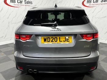 Used Jaguar F-Pace 2020 for sale - 76457939: Photo