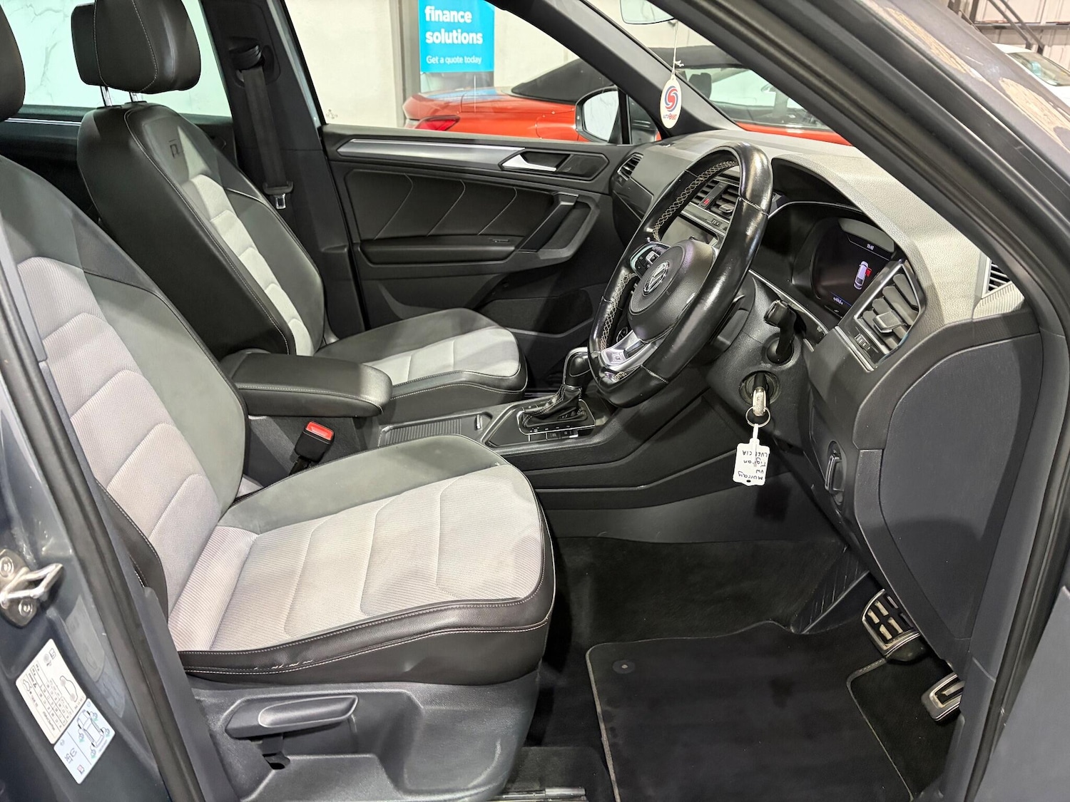 Used Volkswagen Tiguan 2018 for sale - 76399028: Photo 15