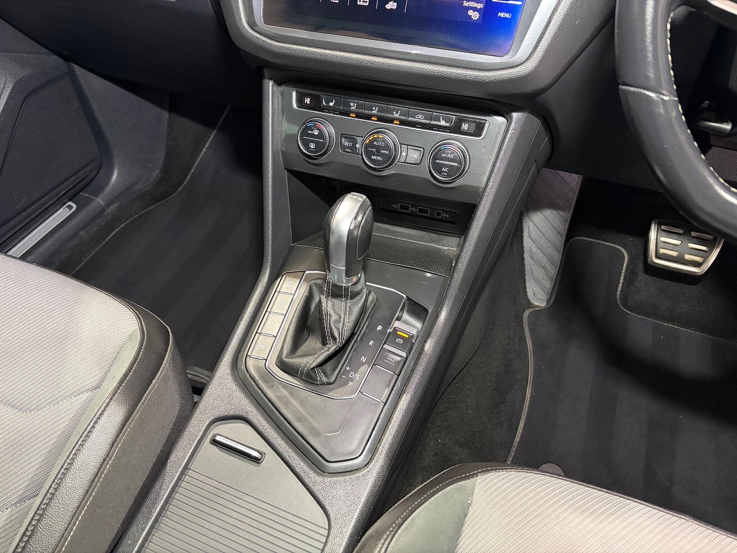 Used Volkswagen Tiguan 2018 for sale - 76399028: Photo 27