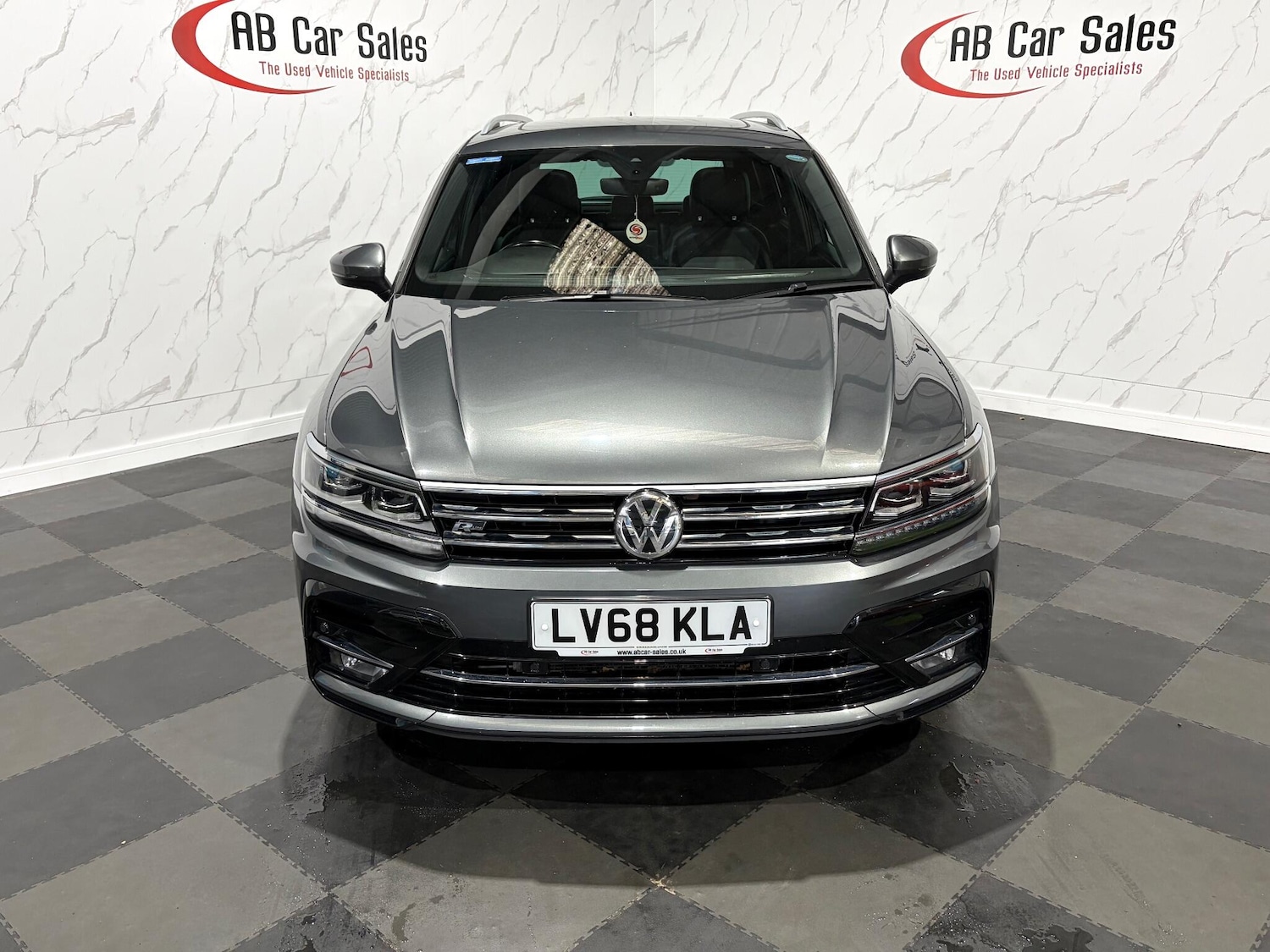 Used Volkswagen Tiguan 2018 for sale - 76399028: Photo 3