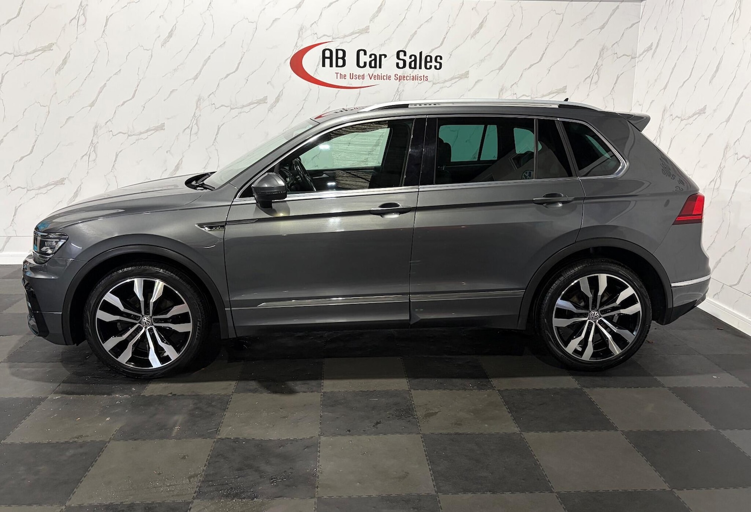 Used Volkswagen Tiguan 2018 for sale - 76399028: Photo 5