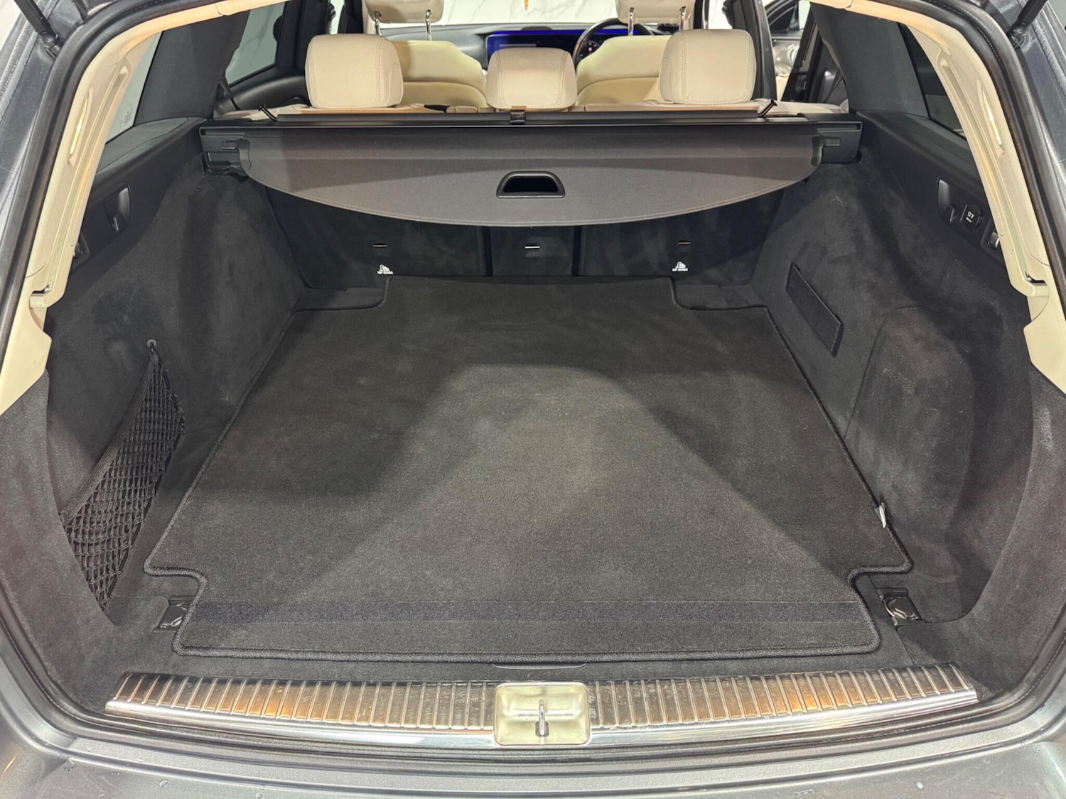 Used Mercedes-Benz E Class 2017 for sale - 76573086: Photo 15