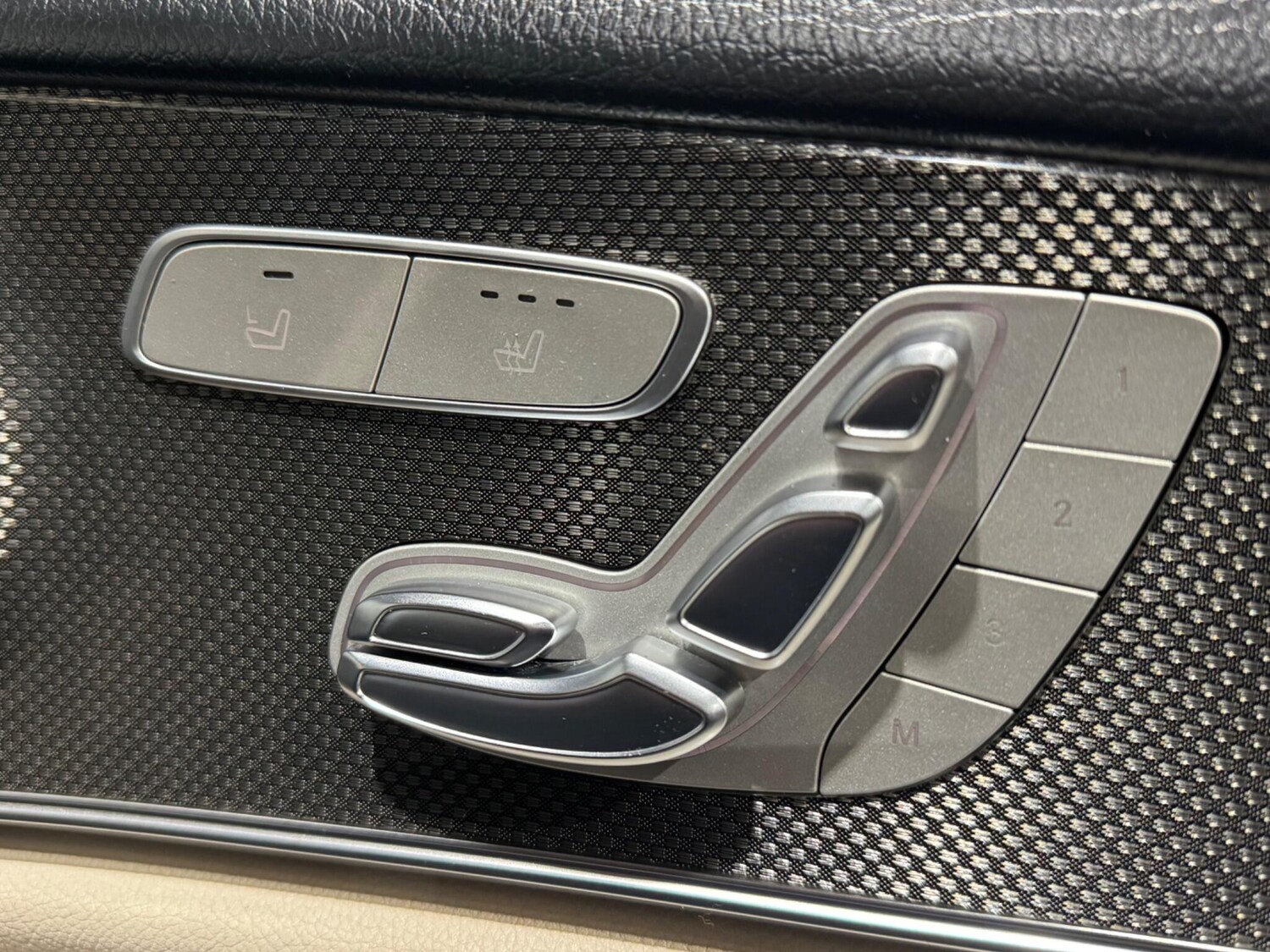 Used Mercedes-Benz E Class 2017 for sale - 76573086: Photo 26