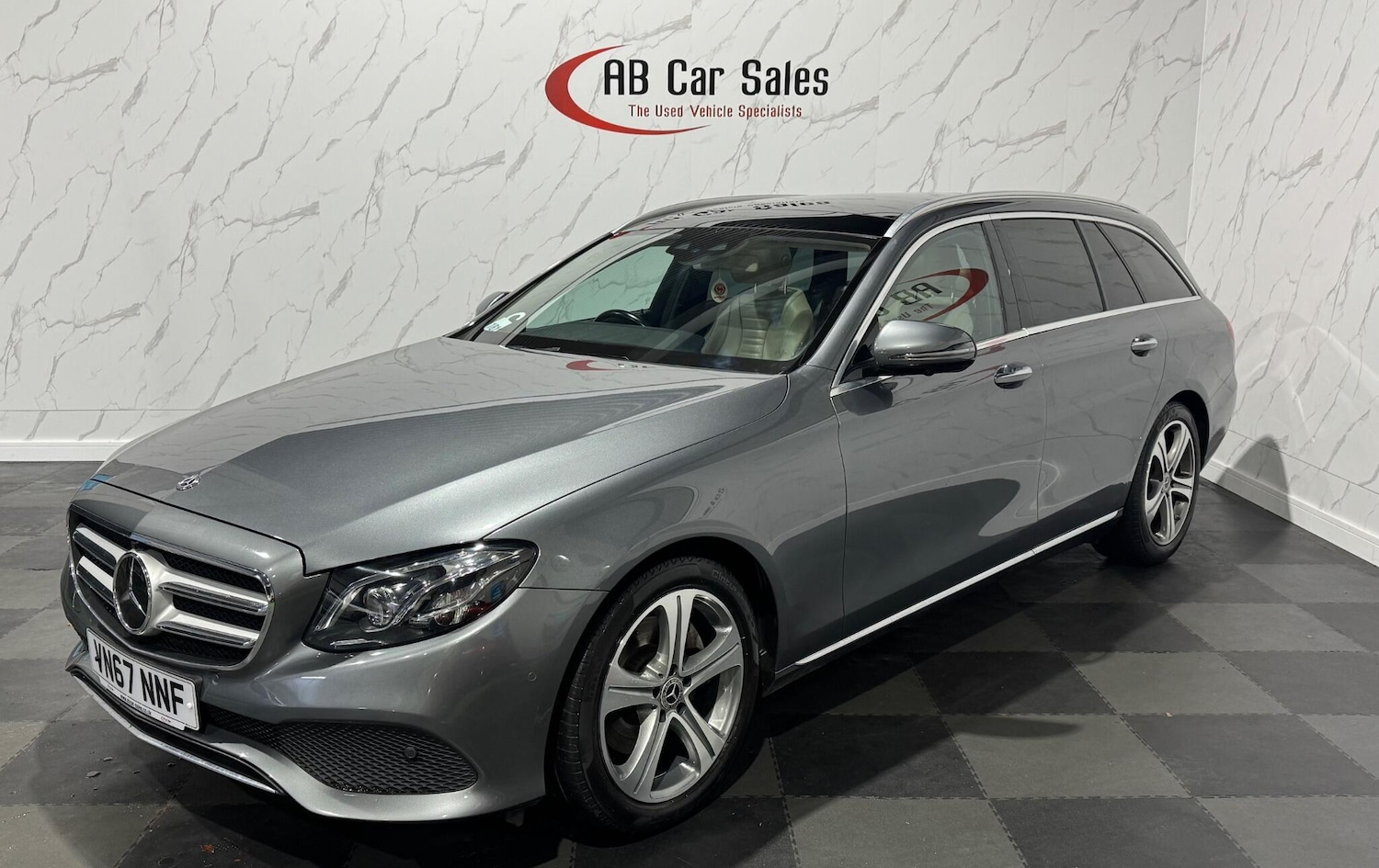 Used Mercedes-Benz E Class 2017 for sale - 76573086: Photo 8